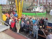 Reisegruppe auf dem Fischkutter Gorch Fock