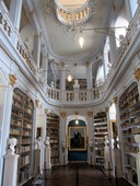 Große Bewunderung kam im Rokoko-Bibliothekssaal der Weimarer Amalia Bibliothek auf.
