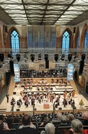 Kulturfreunde und Gäste erleben am 30. Jan. 2020 das Neujahrskonzert der Neubrandenburger Philharmonie in der dortigen Konzertkirche.